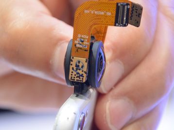 Empresa cria câmera 360° pequena o suficiente para caber em smartphones