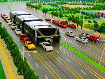 China está investigando se “ônibus engolidor de carros” não é uma fraude