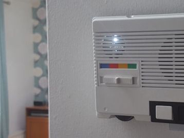 Hacker junta 'intercom' antigo com Raspberry Pi e cria um Google Home