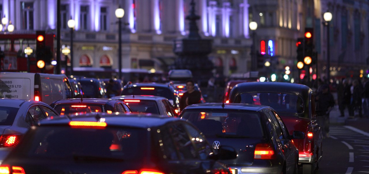 Reino Unido quer banir venda de carros não-elétricos a partir de 2040