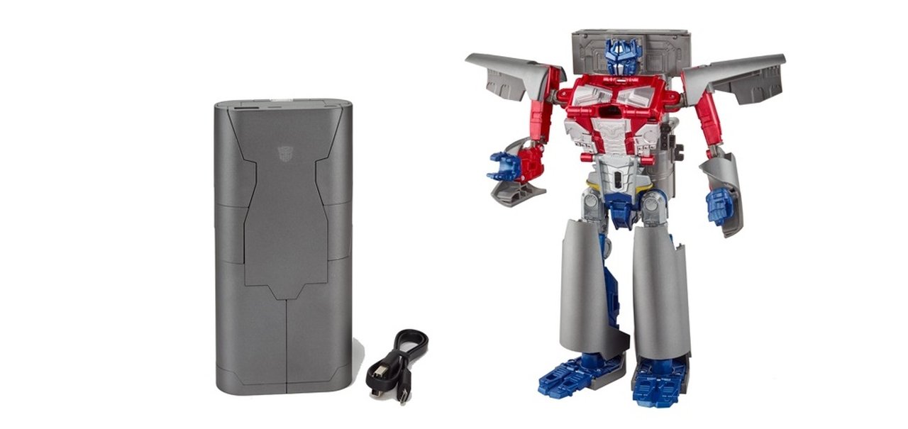 Hasbro lança power bank que realmente se transforma em Optimus Prime