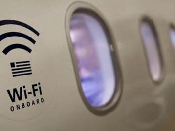 WiFi no avião é necessidade ou luxo? Para o brasileiro, ela é essencial
