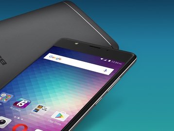 Smartphones da Blu voltam ao catálogo da Amazon após 'alarme falso'