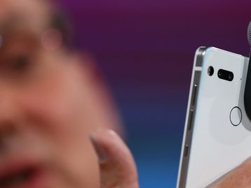 Essential Phone finalmente entra em pré-venda