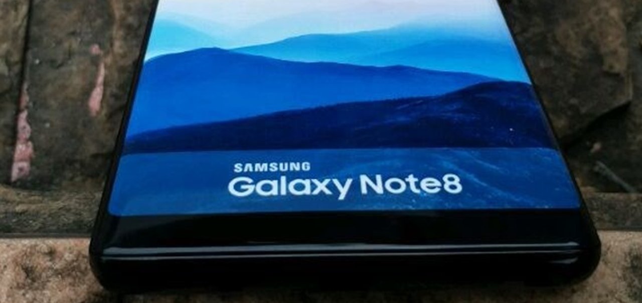 Samsung mostra Galaxy Note 8 brevemente em seu site – e depois o remove