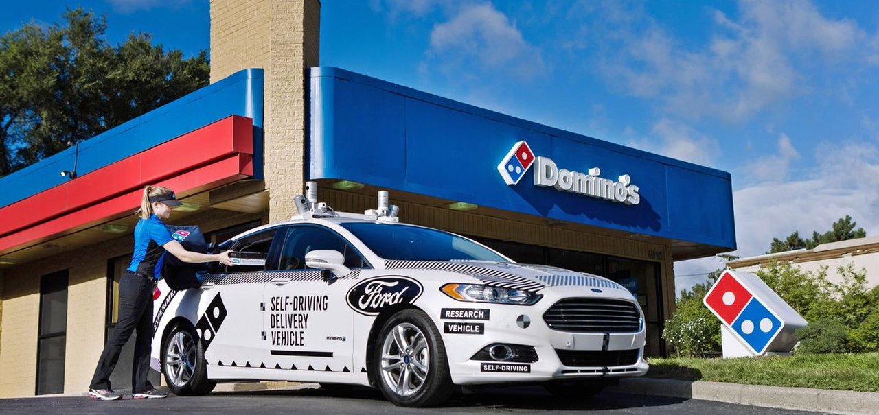 Ford e Domino’s vão entregar pizzas utilizando carro autônomo