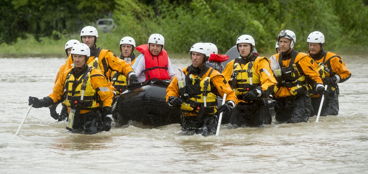 Facebook consegue arrecadar US$ 10 milhões para vítimas do furacão Harvey