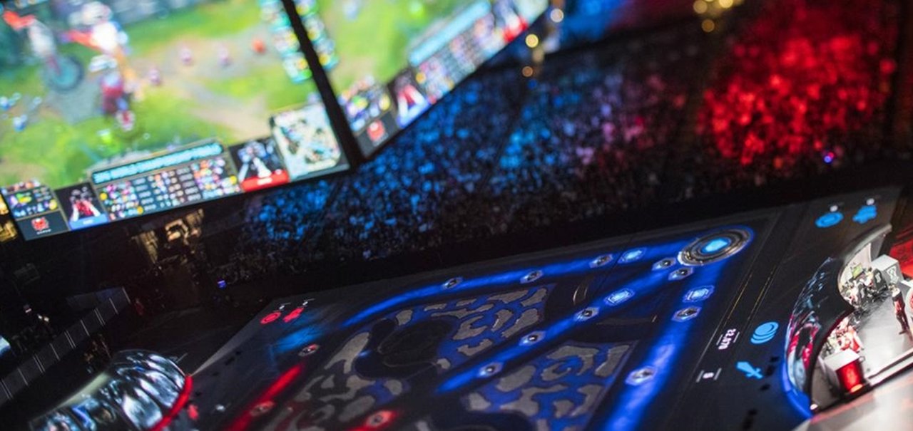 Dia 3 Mundial de LoL: favoritismos se confirmam, mas com muita dificuldade