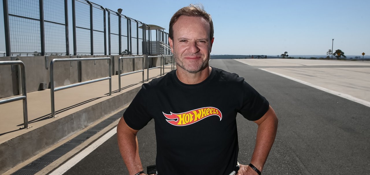 Rubens Barrichello vai dirigir um “Hot Wheels de verdade” para a Uber