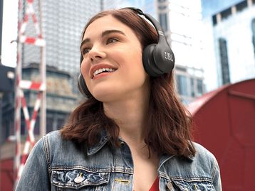 Fone de ouvido sem fio da Harman permite que você compartilhe músicas