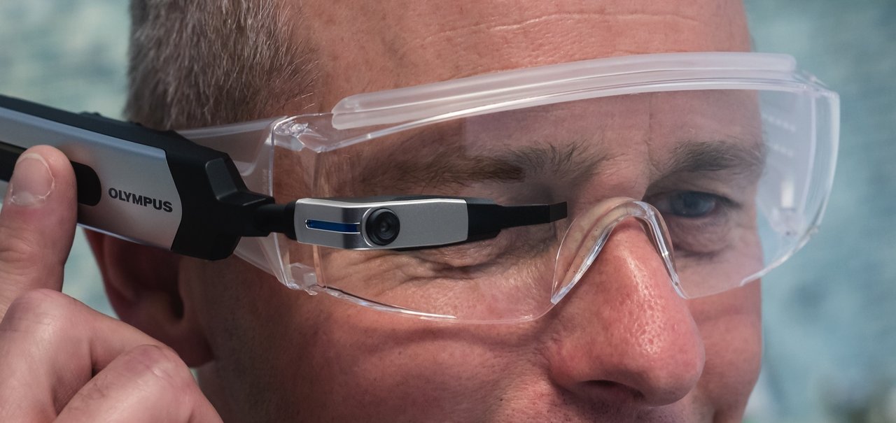 Olympus lança aparelho que transforma óculos comuns em smart glasses