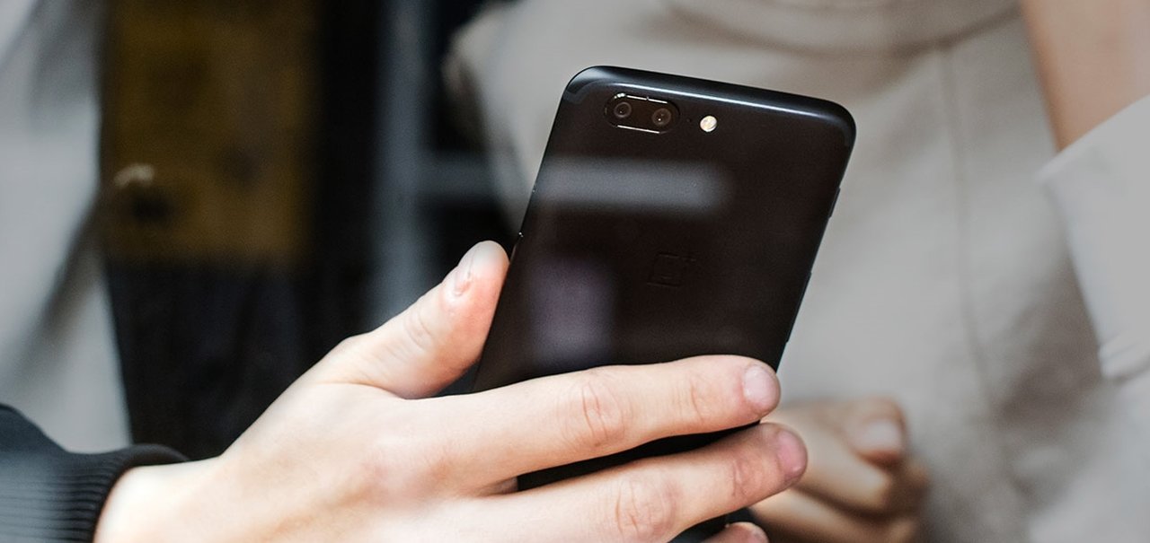 Enquanto o OnePlus 5T é finalmente lançado, OnePlus 5 está para acabar