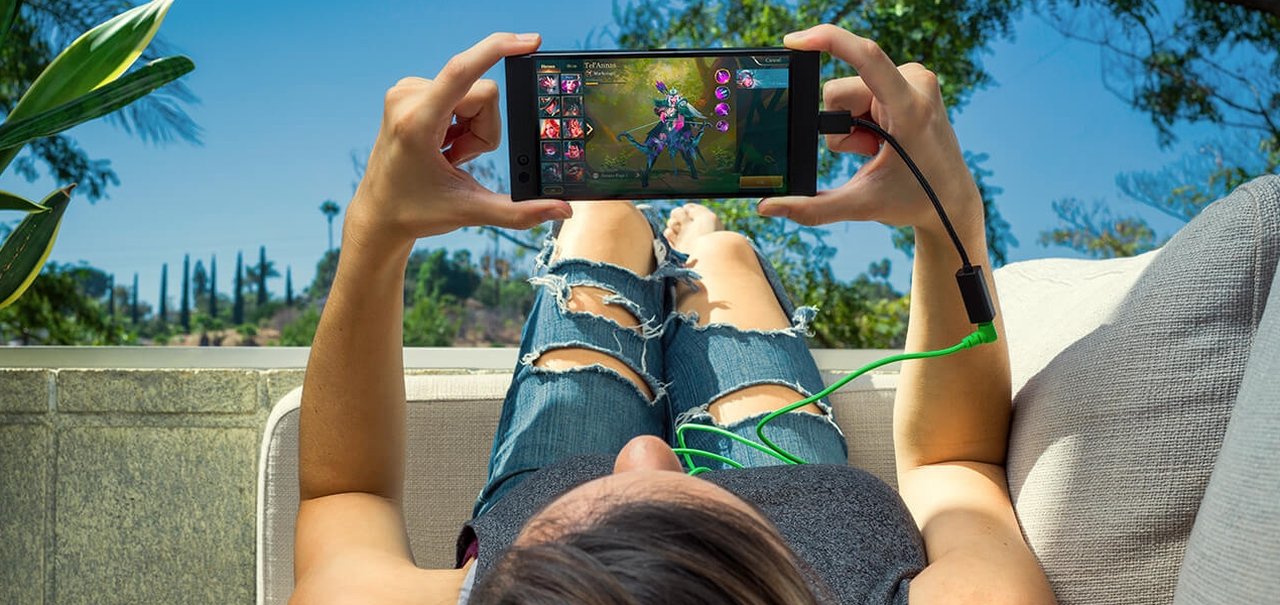 Razer teve bons motivos para tirar entrada de fone de ouvido do Razer Phone