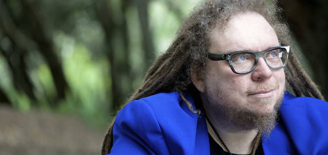 Pioneiro de VR, Jaron Lanier, compara redes sociais com drogas