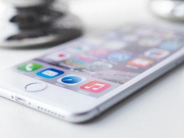 Apple se desculpa por reduzir desempenho do iPhone em prol da bateria