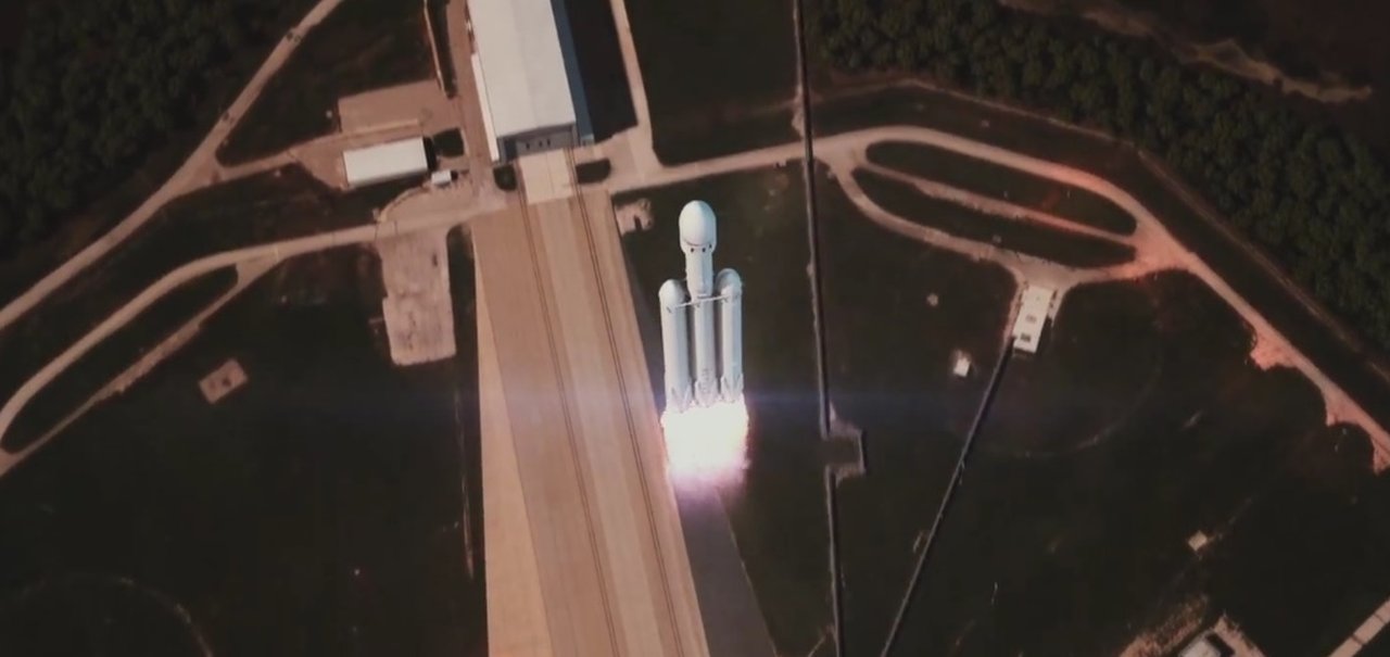 Assista à bela animação da SpaceX sobre o lançamento do Falcon Heavy