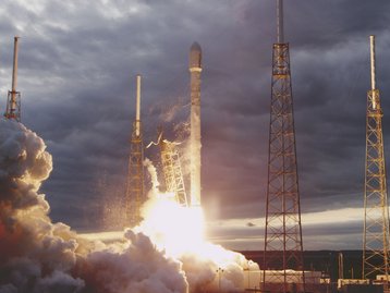 SpaceX vai lançar Falcon 9 com satélites para criar a internet espacial