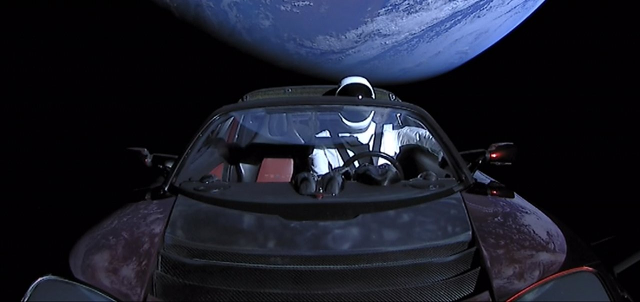 Onde o Tesla Roadster está no espaço? Este site te ajuda a saber