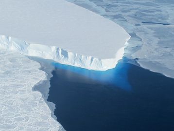 Estudo da NASA mostra dinâmica de derretimento de gelo na Antártica