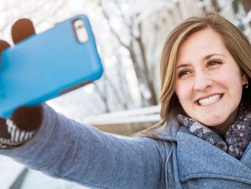 “Sair melhor na selfie” foi o motivo de 55% das plásticas no nariz em 2017