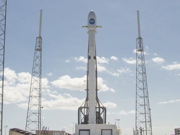 SpaceX celebra revolução em viagens espaciais com 50º voo do Falcon 9
