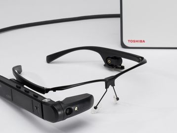 Toshiba lança aparelho estilo Google Glass com tecnologia Windows