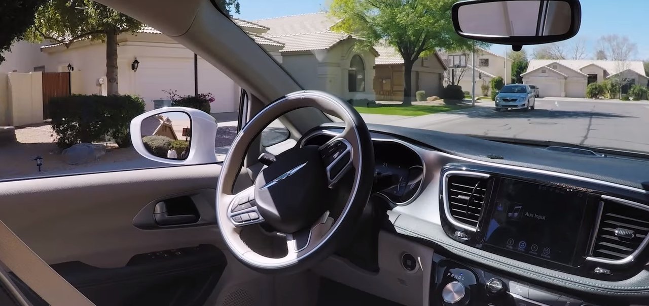 Andar em um carro autônomo é mais curioso do que você imagina [vídeo]