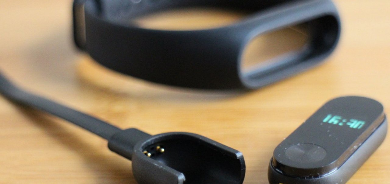 Tutorial da Xiaomi mostra Mi Band 3 com tela de toque