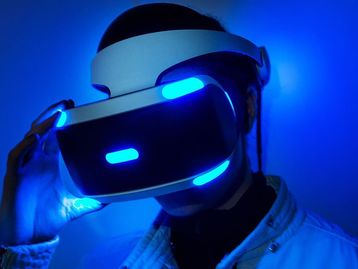 Novas telas para óculos VR podem trazer melhorias para PlayStation VR