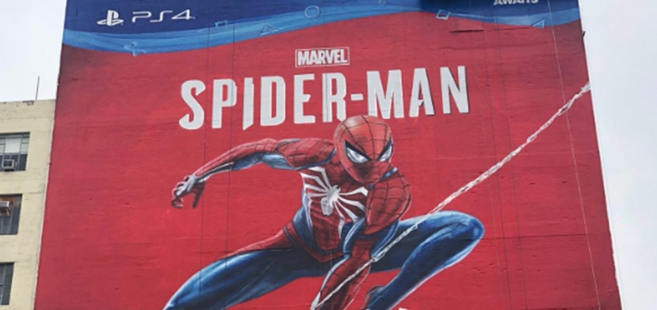 Spider-Man estampa mural gigante em prédio clássico de publicidade da E3