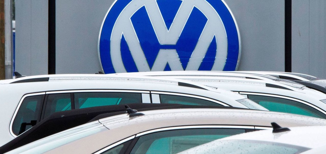 Volkswagen vai pagar multa de 1 bilhão de euros por emissão de poluentes 