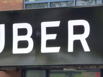 Após acidente, Uber demite funcionários que monitoravam carros autônomos