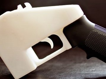 Governo Trump é processado por liberar impressão 3D de armas de fogo