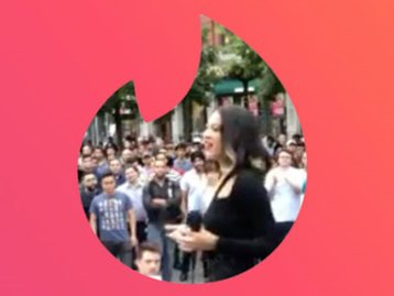 Mulher convida dezenas de homens para o mesmo encontro no Tinder