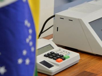 92% dos brasileiros não confiam na urna eletrônica
