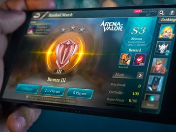 Razer Phone 2 vaza em benchmarks e pode ter LEDs Chroma