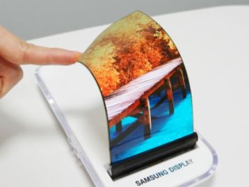 Samsung recua e diz que celular dobrável só ganhará 'detalhes' em novembro