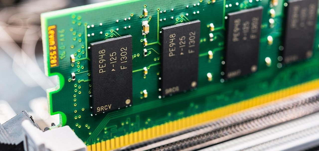 Samsung lança módulo de RAM DDR4 de impressionantes 256 GB