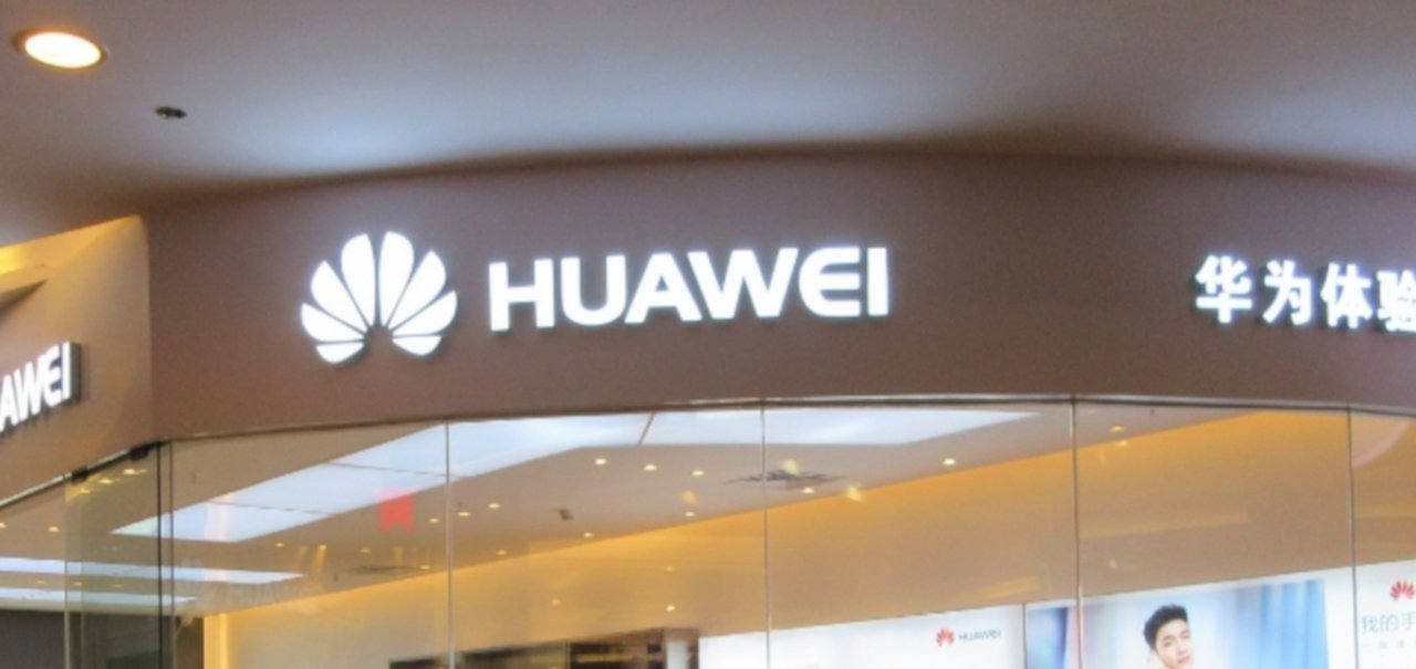 China diz que não espiona iPhone de Trump e sugere que ele use um Huawei