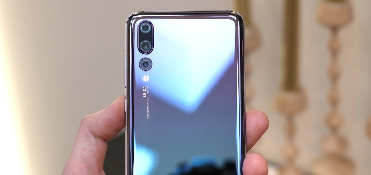 Huawei também deve lançar smartphones com “buracos” na tela