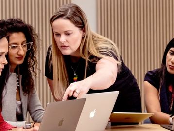 Novo programa da Apple abre vagas gratuitas de mentorias para mulheres 
