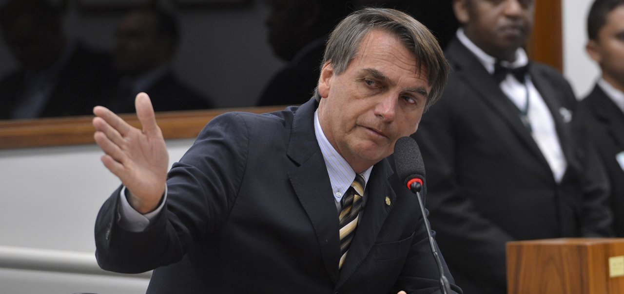 Bolsonaro quer rebaixar funções da Anatel, o que pode ser inconstitucional