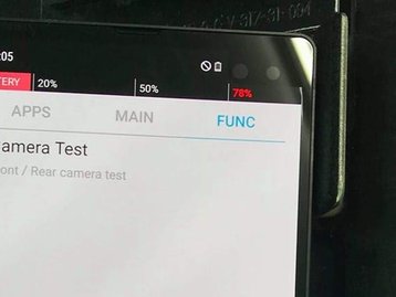 Suposto protótipo do Galaxy S10+ é flagrado com 2 câmeras em notch de canto