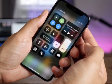 Hacker descobre como fazer jailbreak remoto em iPhone X e roubar dados