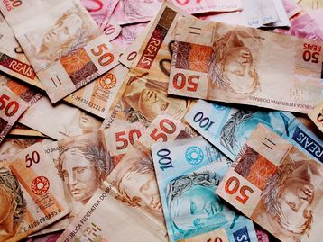 Brasil é o país que tem o imposto de banda larga fixa mais caro do mundo