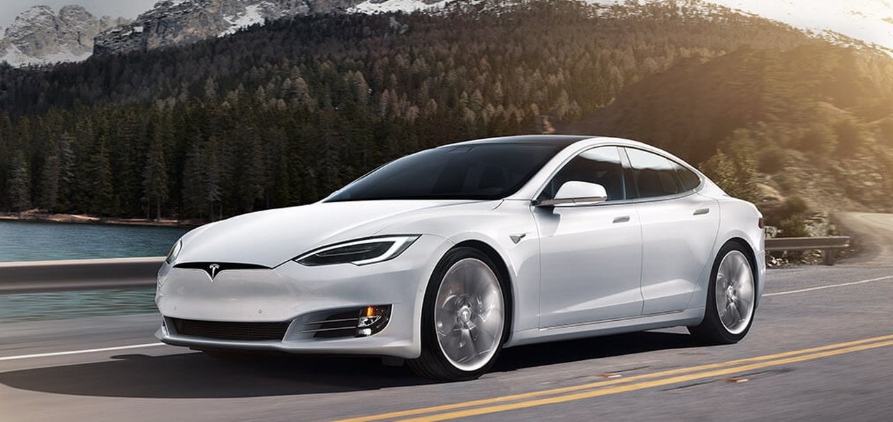 Model 3 perde posições em ranking de recomendações e ações da Tesla caem