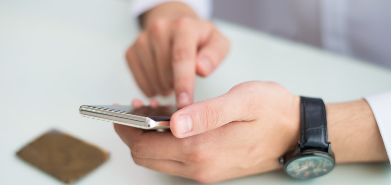 Anúncios com vídeos ocultos podem drenar bateria e dados do seu celular 