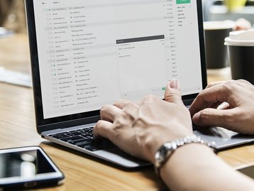 Veja quanto ganham áreas mais buscadas em trabalhos com internet em 2019