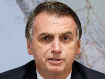 Bolsonaro é líder global em engajamento orgânico no Facebook, aponta estudo