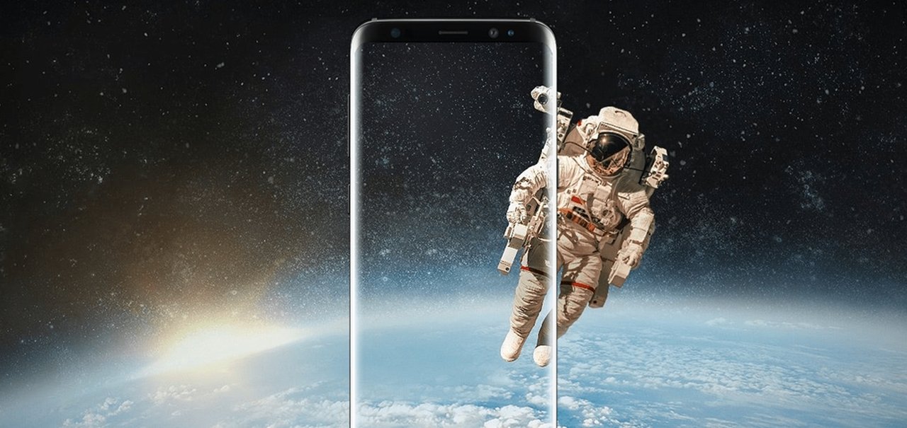 Galaxy S8 é usado junto a telescópio para fotografar Saturno alinhado à Lua